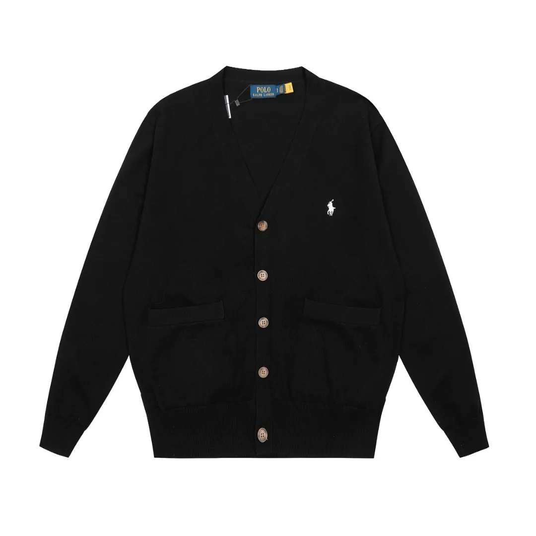 P230 RALPH LAUREN Four-color classic small label embroidery V-neck cardigan long-sleeved buttoned knitted sweater men's and women's top Size: S M L XL Pure original chest high-density LOGO embroidery, original tag accessories 1:1 customization. Made of pure cotton yarn, multi-knitted pure cotton is skin-friendly and comfortable, small label war horse embroidery 12 knitted high-precision button V-neck cardigan sweater 🐎High quality, follow the blogger to learn how to wear it! Let’s buy a Ralph Lauren cable sweater. It’s a super hard-to-find series after it became popular. It’s hard to find one on the official website. It’s simple and practical, has a lazy and loose feel, soft and delicate feel, and has a loose fit. Whether worn alone or layered, you can wear a simple one to create different styles of fashion!